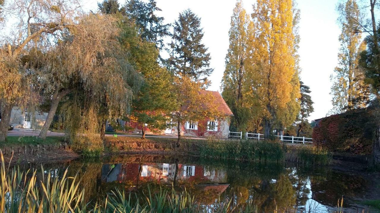 Bed and Breakfast Le Domaine Du Mijarnier Montbeugny Exteriér fotografie